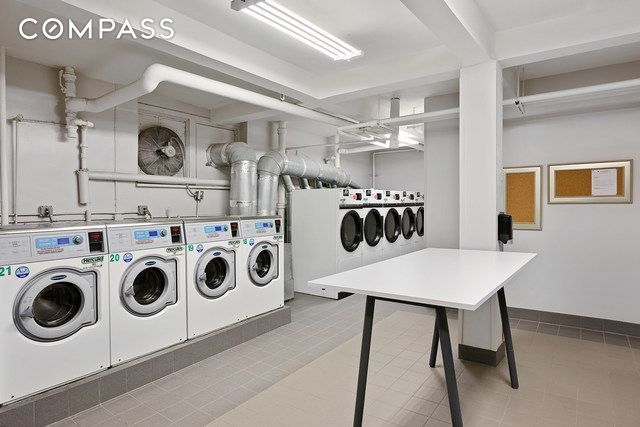 7312 35th Ave Apt C52, New York City, NY 11372