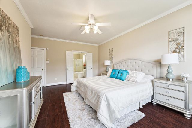 1818 Cross Spring Drive, Sugar Land, TX 77479