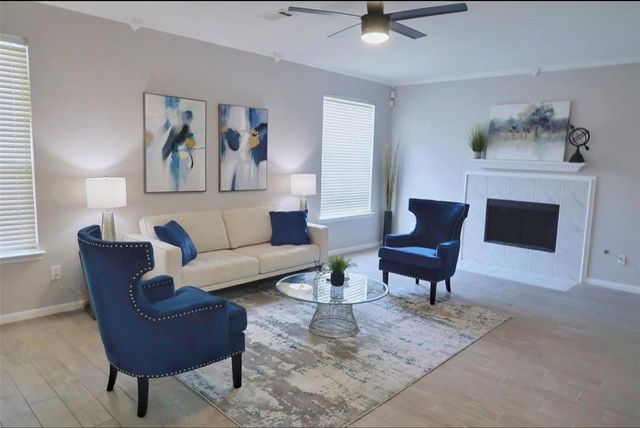 1410 Hunter Ridge Court, Fresno, TX 77545