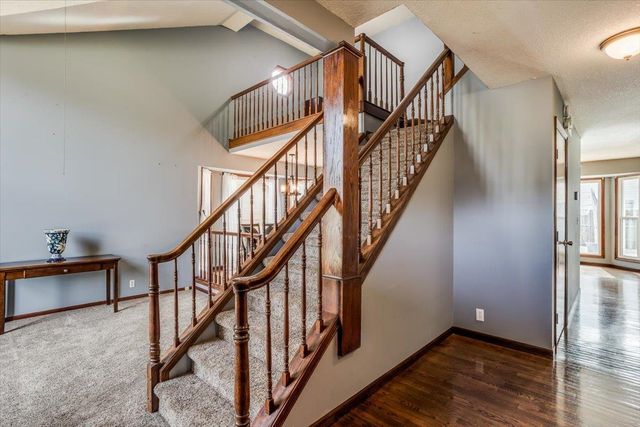 9915 W Jamesburg St, Wichita, KS 67212