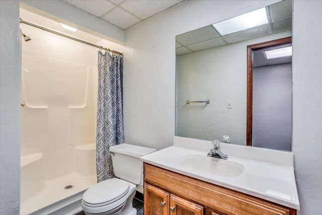 9915 W Jamesburg St, Wichita, KS 67212