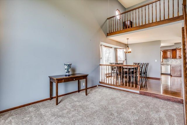 9915 W Jamesburg St, Wichita, KS 67212