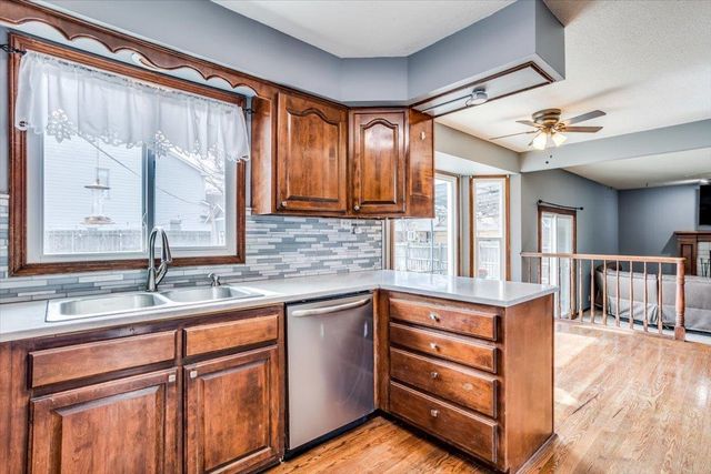 9915 W Jamesburg St, Wichita, KS 67212