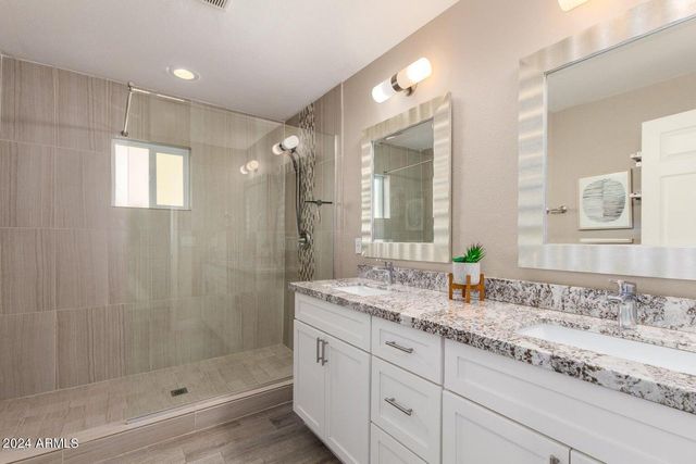 2350 N 55TH Street, Phoenix, AZ 85008