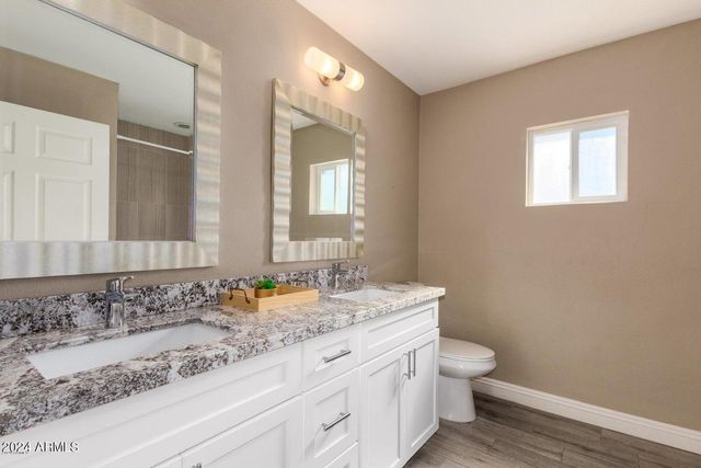 2350 N 55TH Street, Phoenix, AZ 85008