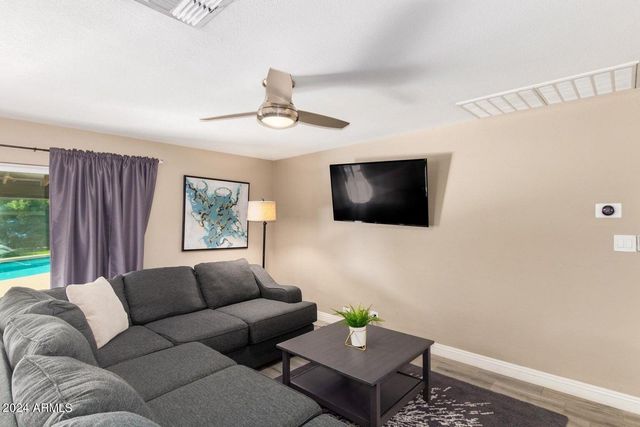 2350 N 55TH Street, Phoenix, AZ 85008