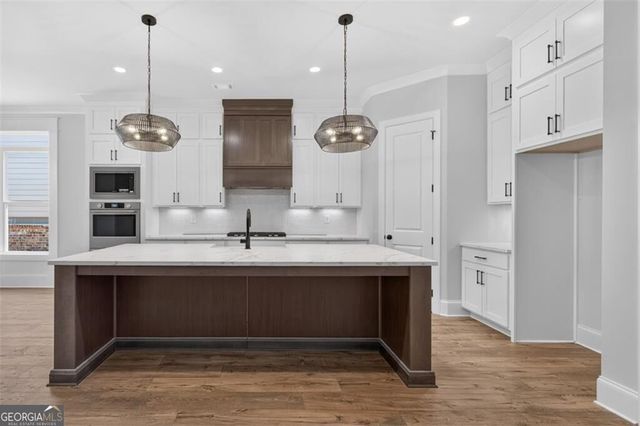 5812 Mitchell Street, Flowery Branch, GA 30542