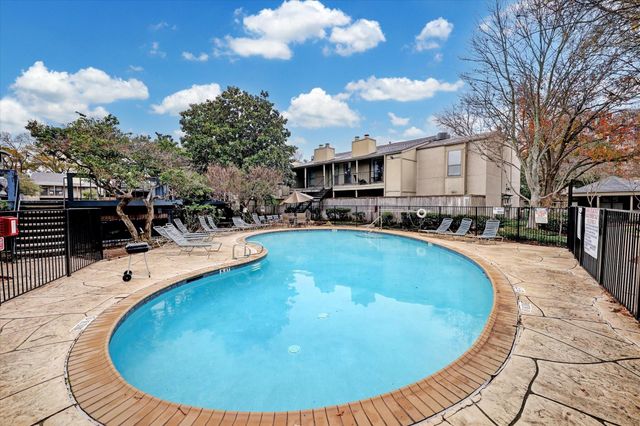 5711 Sugar Hill Drive 100, Houston, TX 77057