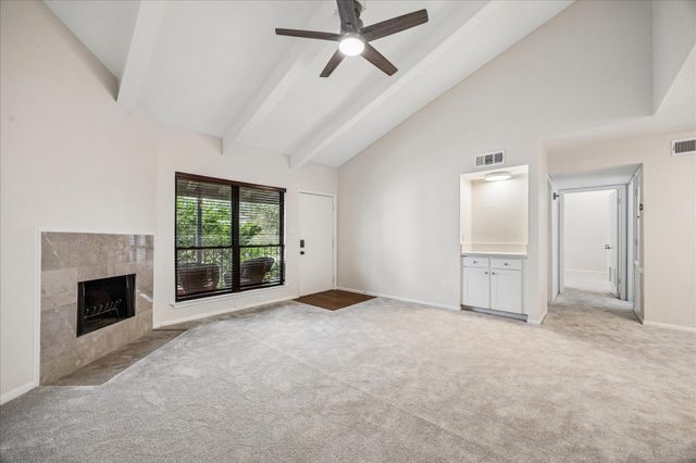 5711 Sugar Hill Drive 100, Houston, TX 77057