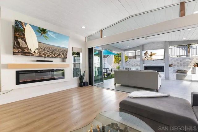 1432 Santa Rosa St, Oceanside, CA 92058