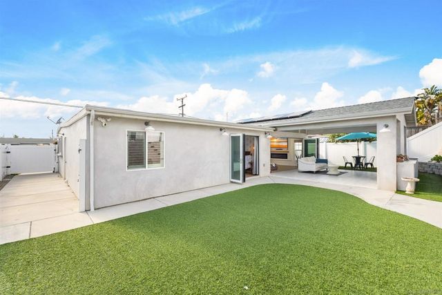 1432 Santa Rosa St, Oceanside, CA 92058