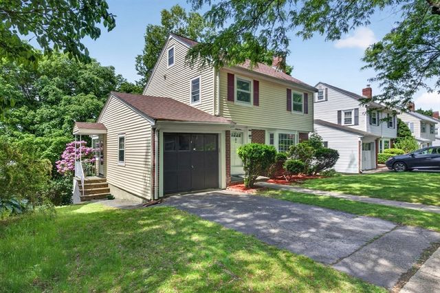 64 Redlands Rd, Boston, MA 02132