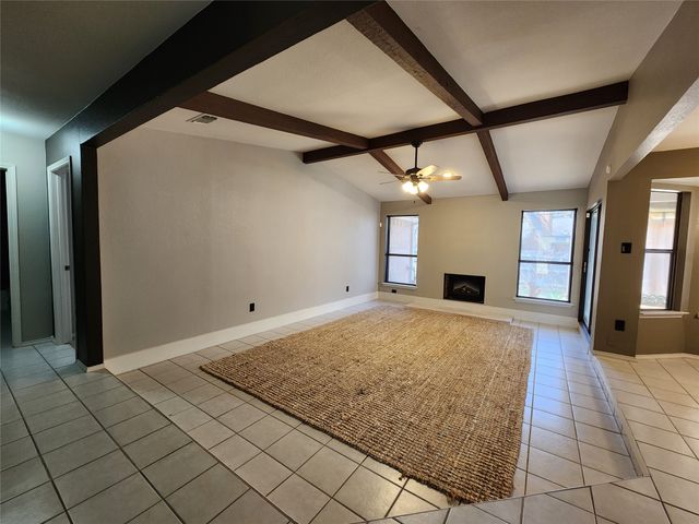 3920 Woodruff Court, Arlington, TX 76017