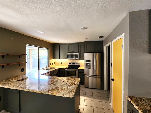 3920 Woodruff Court, Arlington, TX 76017