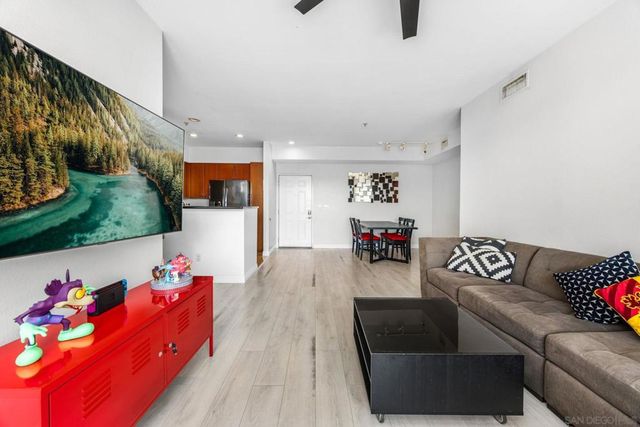 1801 E Katella Ave 4023, Anaheim, CA 92805