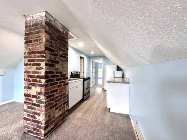 3408 3rd Avenue S Upper Level, Minneapolis, MN 55408