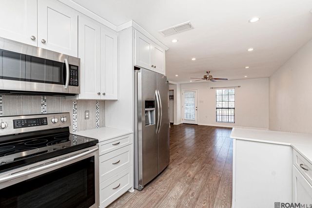 15848 Maison Orleans Ct, Baton Rouge, LA 70817