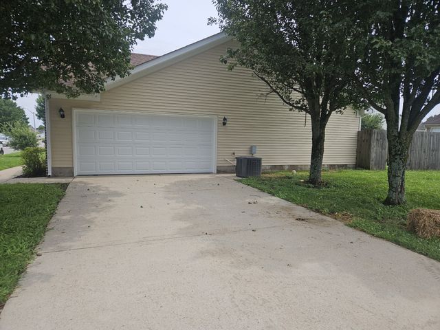 3239 Cinch Ct, Murfreesboro, TN 37128
