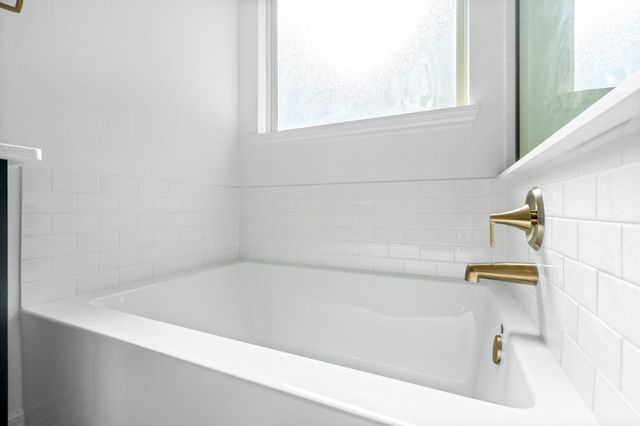 14807 Mission Avenue, Mont Belvieu, TX 77523