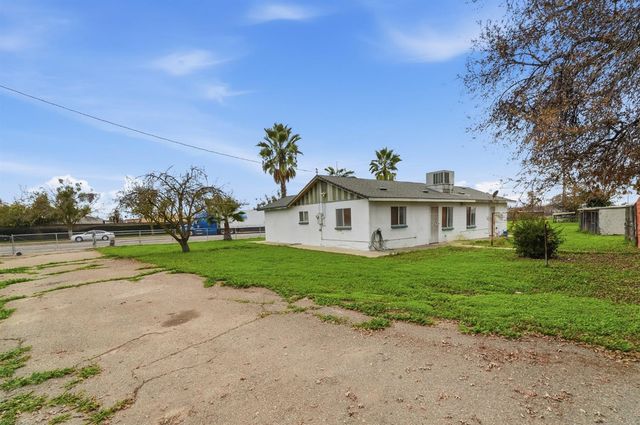 4529 E Briggsmore Ave, Modesto, CA 95355