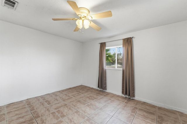 4529 E Briggsmore Ave, Modesto, CA 95355