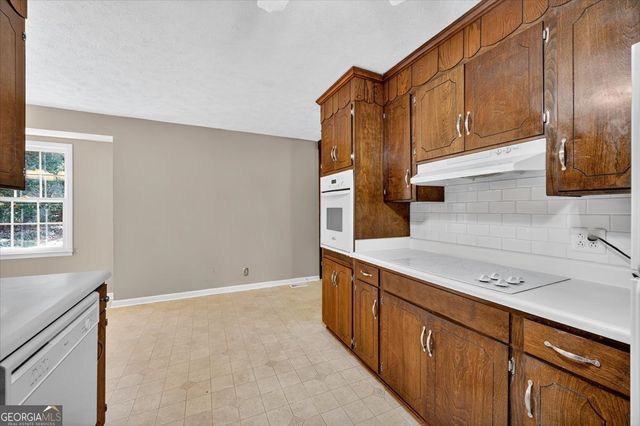 673 Commanche Drive, Macon, GA 31210