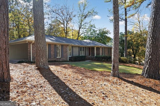 673 Commanche Drive, Macon, GA 31210