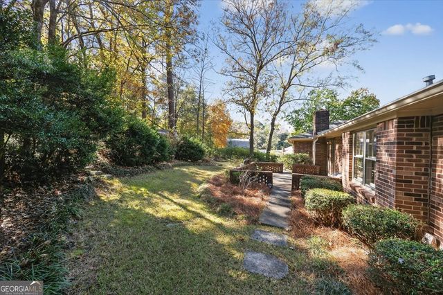 673 Commanche Drive, Macon, GA 31210