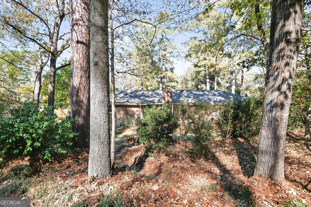 673 Commanche Drive, Macon, GA 31210