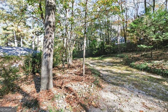 673 Commanche Drive, Macon, GA 31210