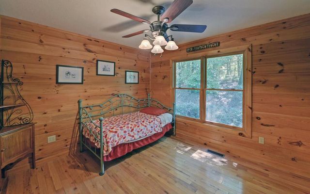 803 Brookhaven Lane, Blue Ridge, GA 30513