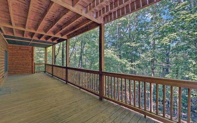 803 Brookhaven Lane, Blue Ridge, GA 30513