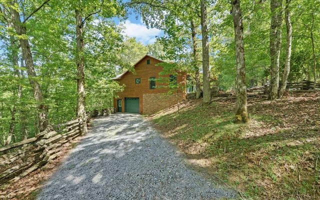 803 Brookhaven Lane, Blue Ridge, GA 30513