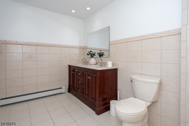 10 Second St, Branchville Boro, NJ 07826