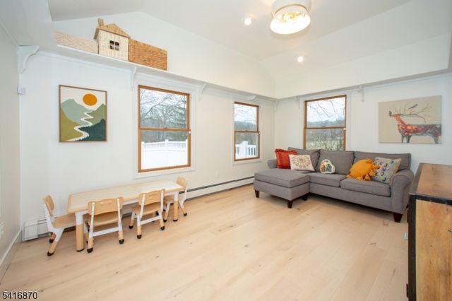 10 Second St, Branchville Boro, NJ 07826