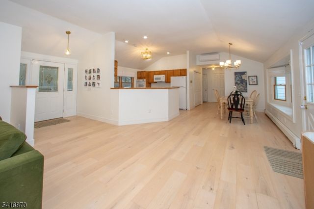 10 Second St, Branchville Boro, NJ 07826