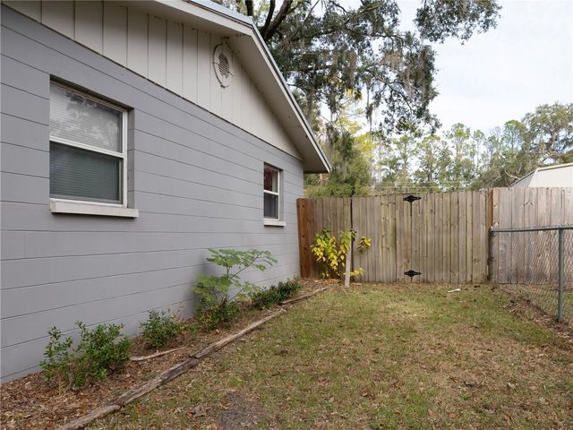 26424 SW 1ST AVENUE, Newberry, FL 32669