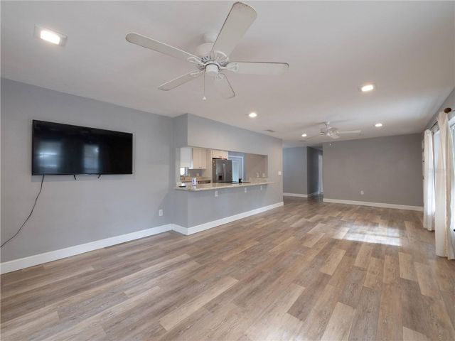 26424 SW 1ST AVENUE, Newberry, FL 32669