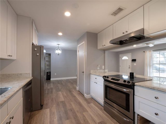 26424 SW 1ST AVENUE, Newberry, FL 32669