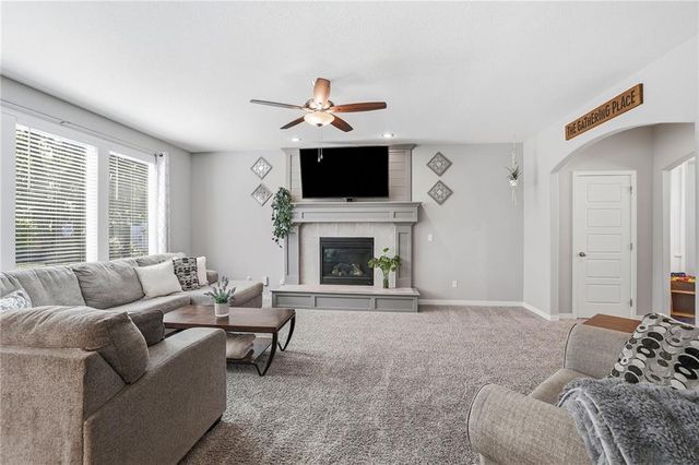 9161 Green Road, Lenexa, KS 66227