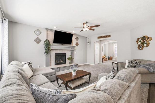 9161 Green Road, Lenexa, KS 66227
