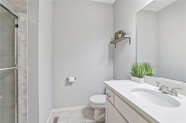 9161 Green Road, Lenexa, KS 66227