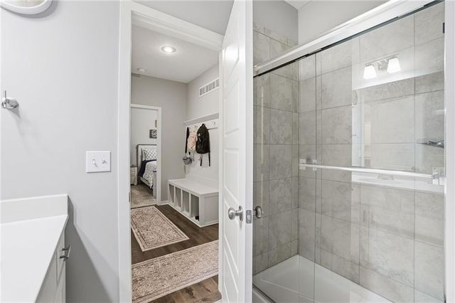 9161 Green Road, Lenexa, KS 66227