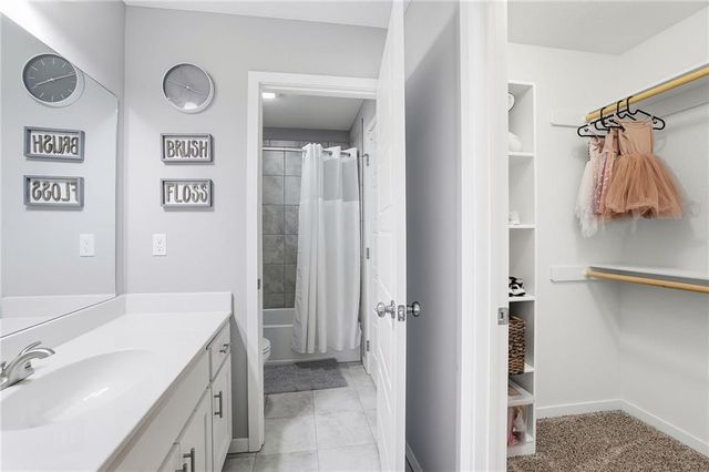 9161 Green Road, Lenexa, KS 66227