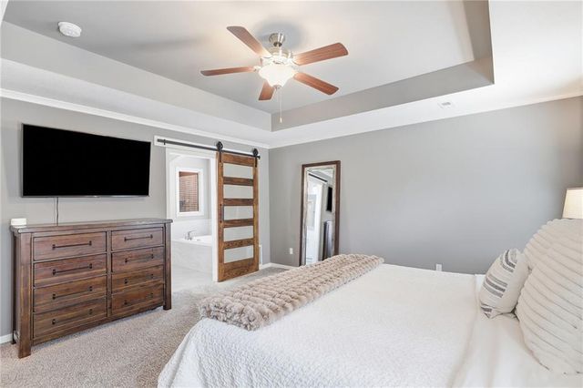 9161 Green Road, Lenexa, KS 66227