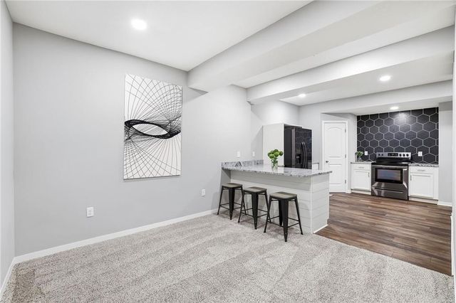 9161 Green Road, Lenexa, KS 66227