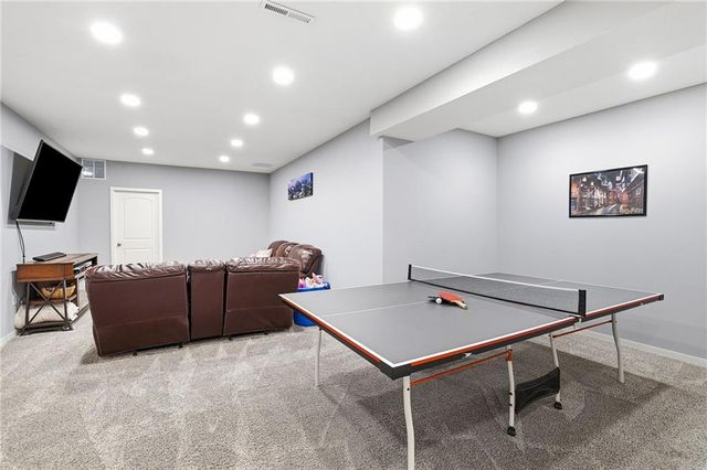 9161 Green Road, Lenexa, KS 66227