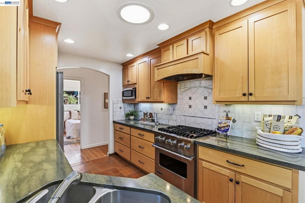 Image 15 of property listing at 5830 Zileman Ct, San Jose, CA 95123