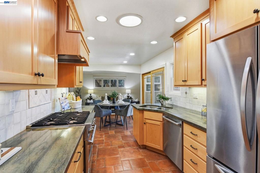 Image 17 of property listing at 5830 Zileman Ct, San Jose, CA 95123