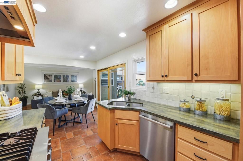 Image 18 of property listing at 5830 Zileman Ct, San Jose, CA 95123